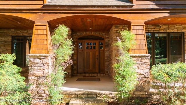 1020 Cherry Valle Lane, Williamston, MI 48895