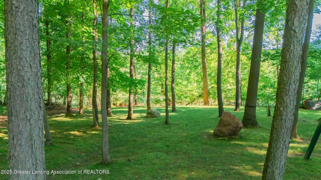 1020 Cherry Valle Lane, Williamston, MI 48895