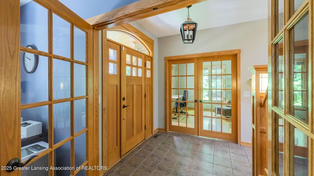 1020 Cherry Valle Lane, Williamston, MI 48895