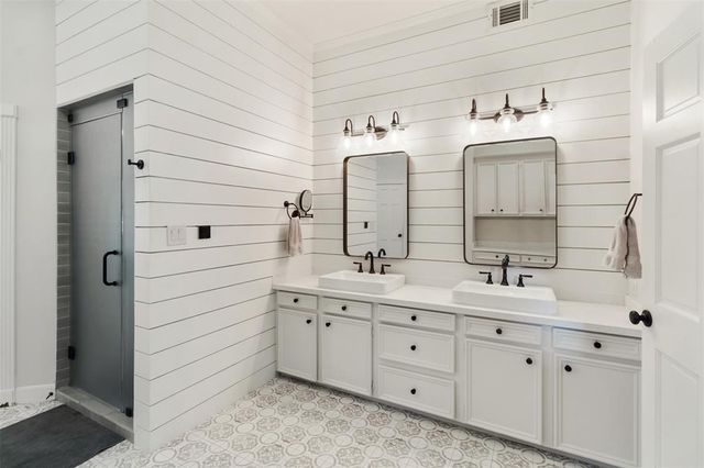 2215 Pecan Lake Drive, Richmond, TX 77406