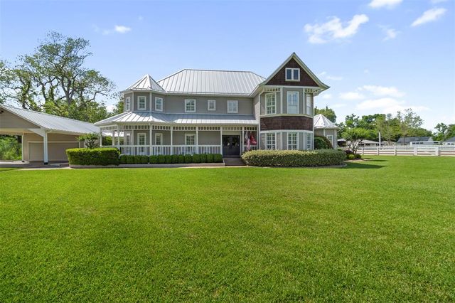 2215 Pecan Lake Drive, Richmond, TX 77406