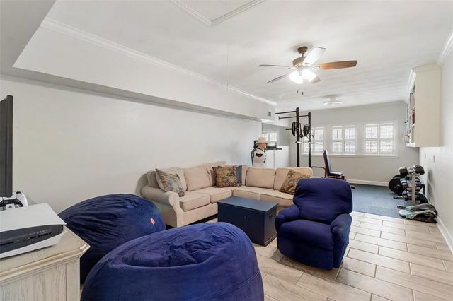 2215 Pecan Lake Drive, Richmond, TX 77406