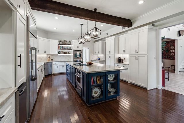 2215 Pecan Lake Drive, Richmond, TX 77406