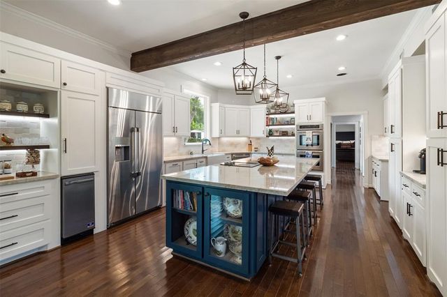 2215 Pecan Lake Drive, Richmond, TX 77406