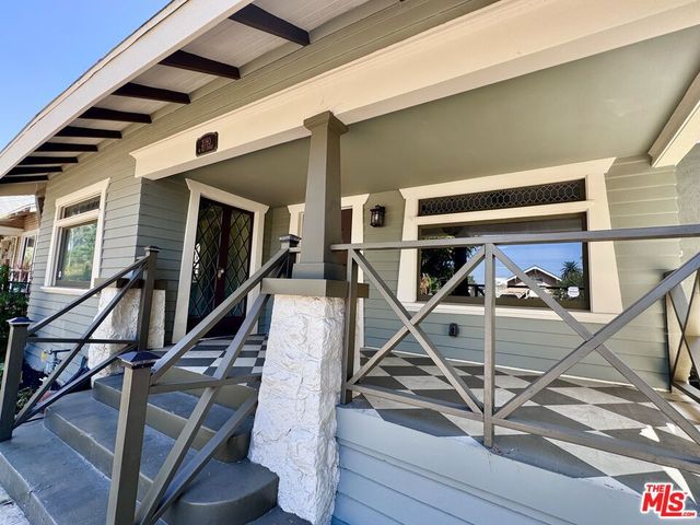 2180 W 31st Street, Los Angeles, CA 90018