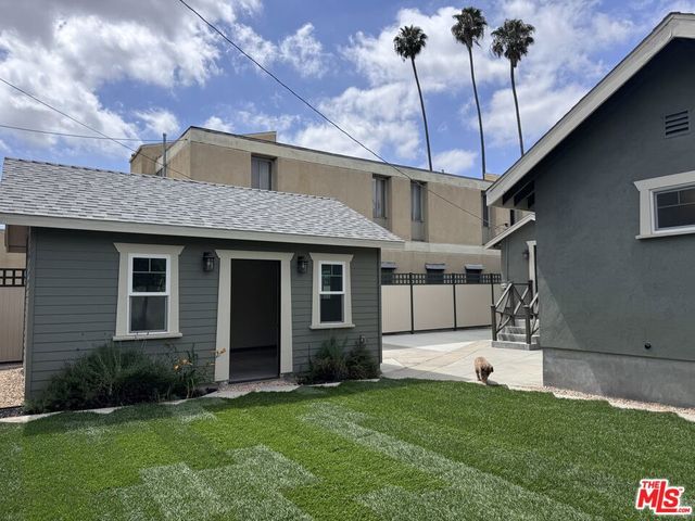 2180 W 31st Street, Los Angeles, CA 90018