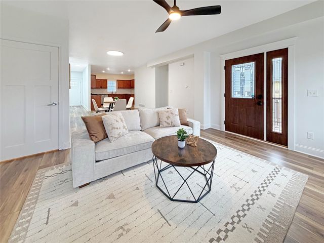 827 26th Street, Des Moines, IA 50312