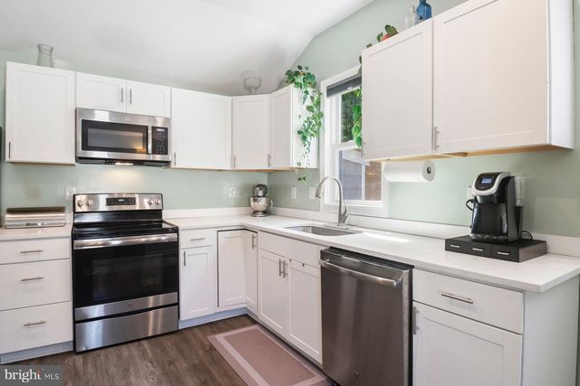 8250 RAILROAD AVE, Millersville, MD 21108