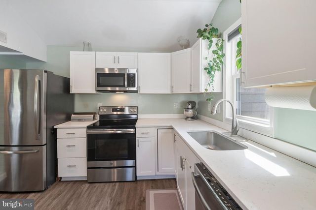 8250 RAILROAD AVE, Millersville, MD 21108