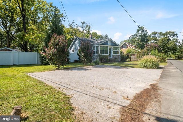 8250 RAILROAD AVE, Millersville, MD 21108