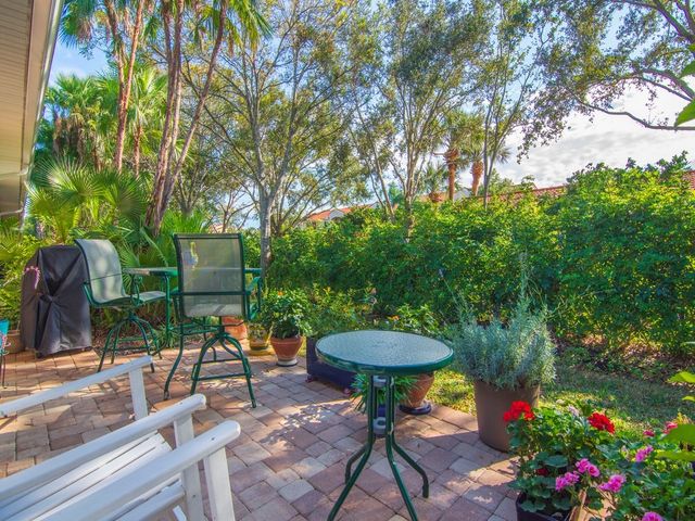 1643 Baseline Lane, Vero Beach, FL 32967