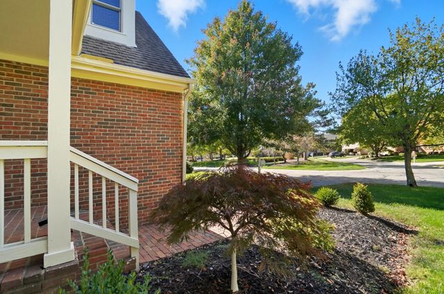 9102 Moors Place N, Dublin, OH 43017