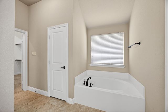 676 Fossil Wood Drive, Saginaw, TX 76179