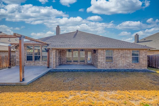 676 Fossil Wood Drive, Saginaw, TX 76179