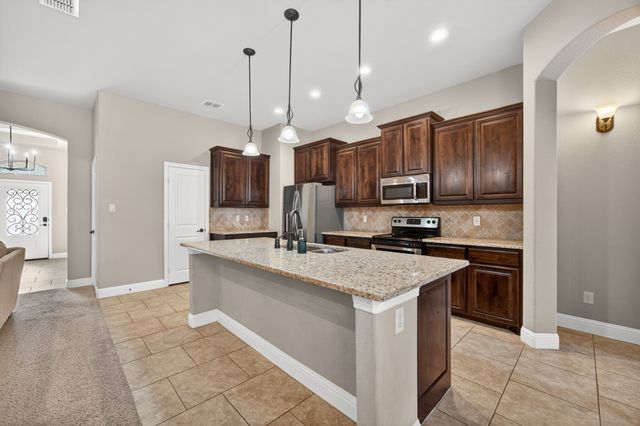 676 Fossil Wood Drive, Saginaw, TX 76179