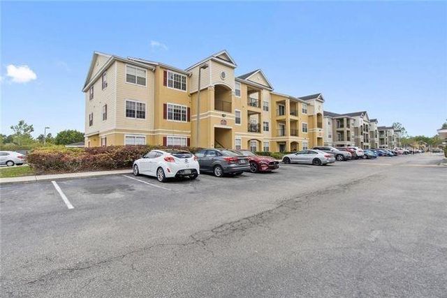 8124 CLAIRE ANN DRIVE 305, Orlando, FL 32825