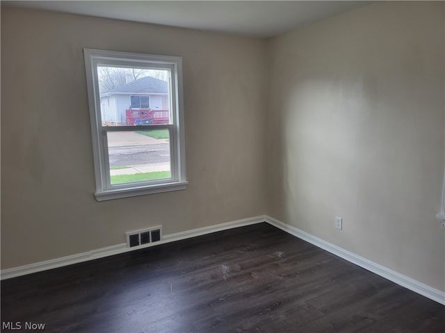 13708 Astor Avenue, Cleveland, OH 44135