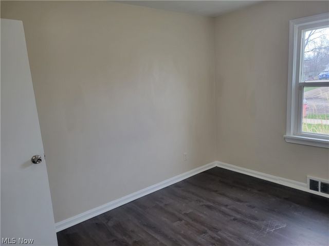 13708 Astor Avenue, Cleveland, OH 44135