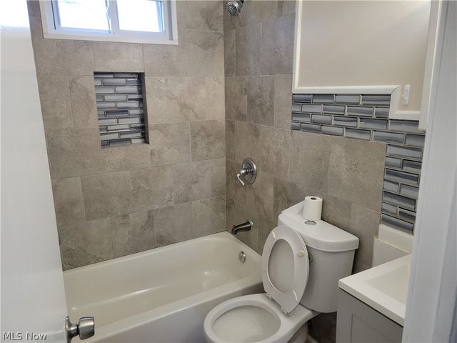 13708 Astor Avenue, Cleveland, OH 44135