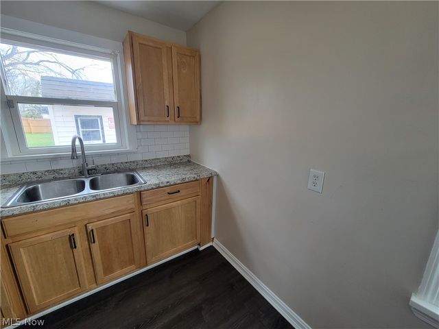 13708 Astor Avenue, Cleveland, OH 44135