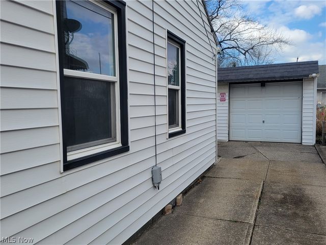 13708 Astor Avenue, Cleveland, OH 44135