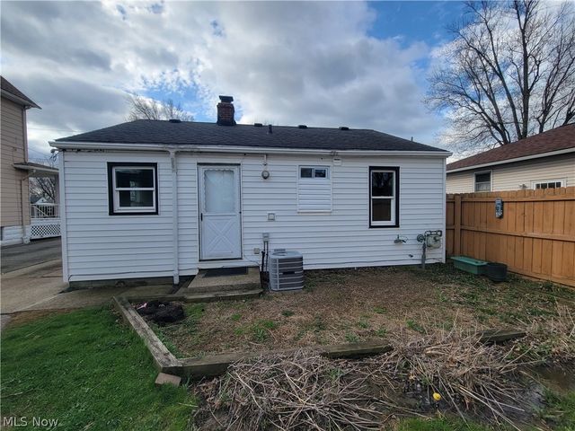 13708 Astor Avenue, Cleveland, OH 44135