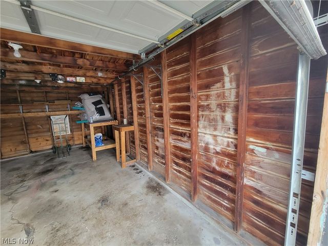 13708 Astor Avenue, Cleveland, OH 44135