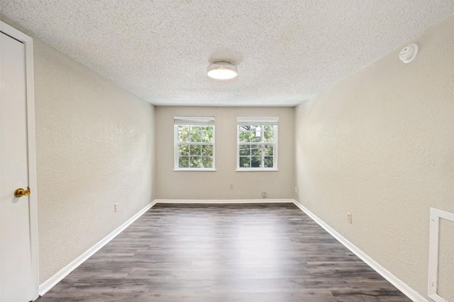1012 Dailey ST, San Marcos, TX 78666