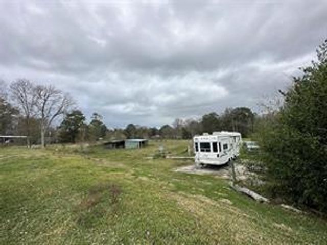 111 County Road 1333, Liberty, TX 77575