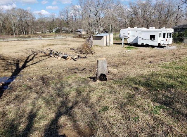 111 County Road 1333, Liberty, TX 77575