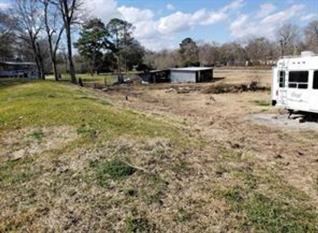 111 County Road 1333, Liberty, TX 77575