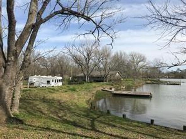 111 County Road 1333, Liberty, TX 77575