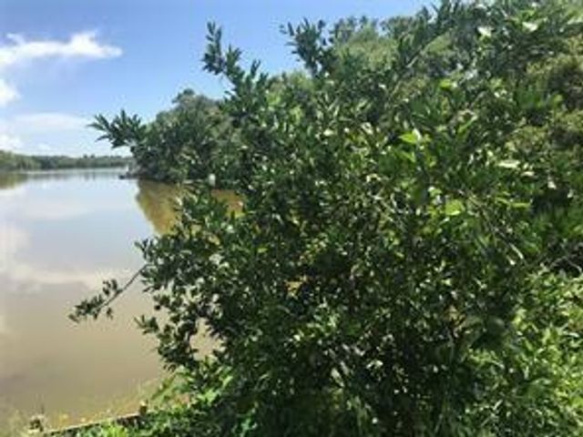 111 County Road 1333, Liberty, TX 77575