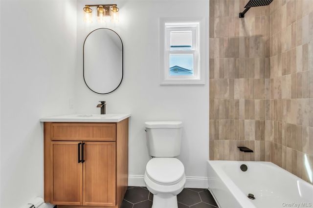 1047 Windermere Road, Franklin Square, NY 11010