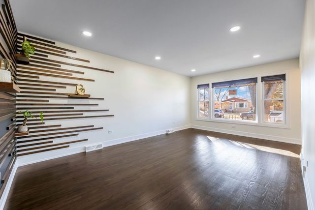 15305 Oak Street, Dolton, IL 60419