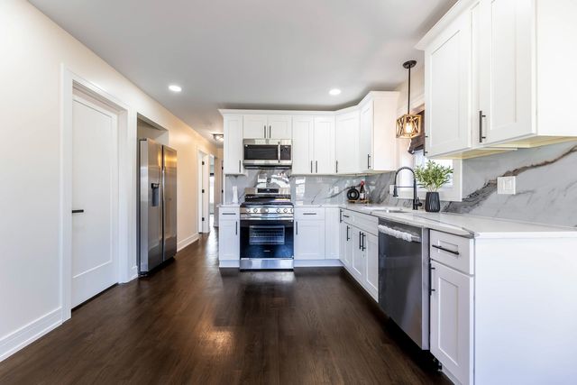 15305 Oak Street, Dolton, IL 60419