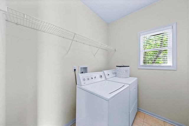 2716 SW ARTHUR Drive, Lee's Summit, MO 64082