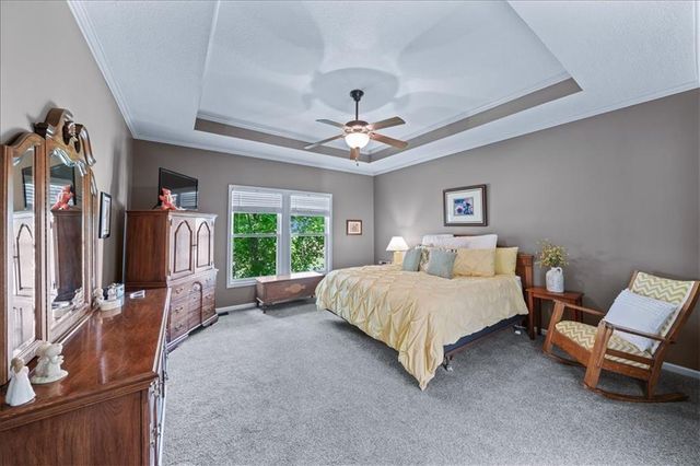 2716 SW ARTHUR Drive, Lee's Summit, MO 64082