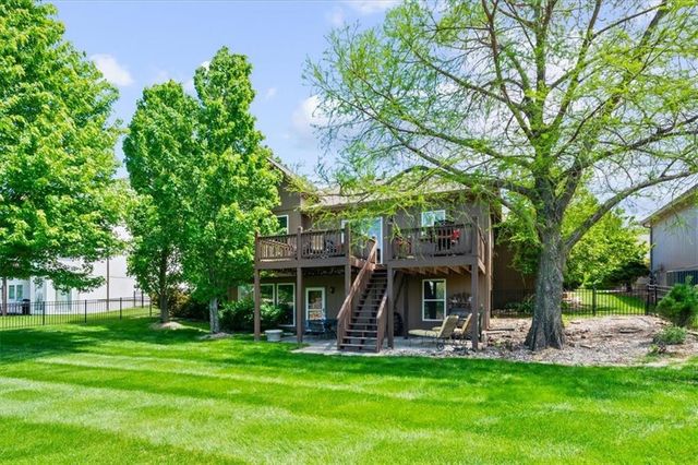 2716 SW ARTHUR Drive, Lee's Summit, MO 64082