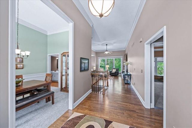 2716 SW ARTHUR Drive, Lee's Summit, MO 64082