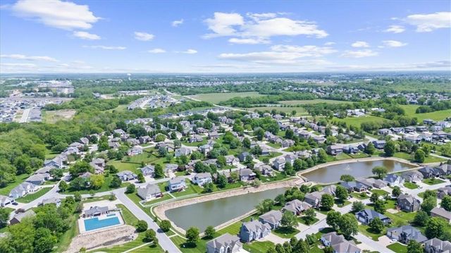 2716 SW ARTHUR Drive, Lee's Summit, MO 64082