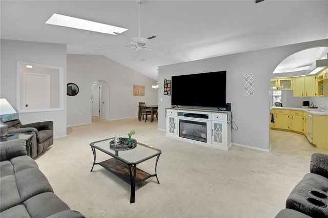 335 RIVER GLASS COURT, Leesburg, FL 34788