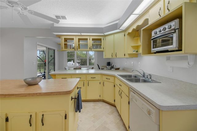 335 RIVER GLASS COURT, Leesburg, FL 34788