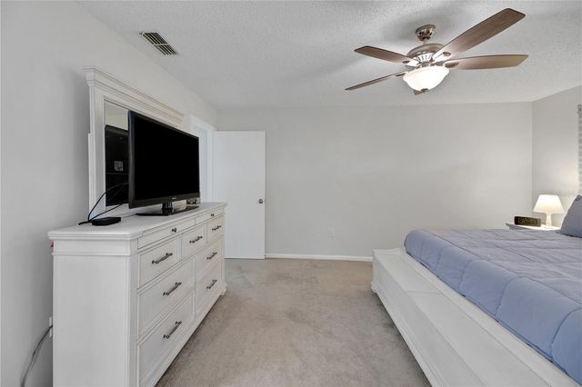 335 RIVER GLASS COURT, Leesburg, FL 34788