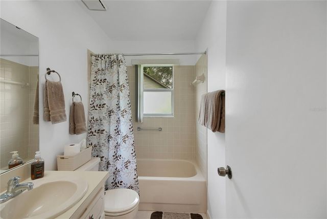 335 RIVER GLASS COURT, Leesburg, FL 34788