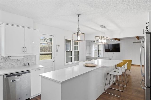 3012 NW 55th Street, Kansas City, MO 64152