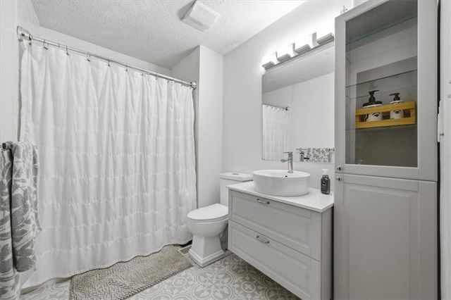 3012 NW 55th Street, Kansas City, MO 64152