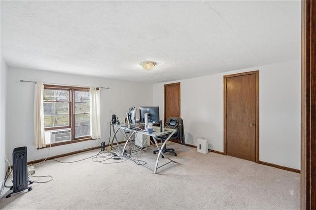 3012 NW 55th Street, Kansas City, MO 64152