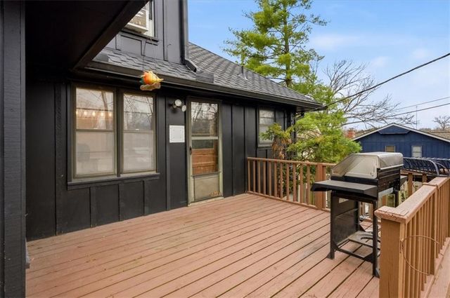 3012 NW 55th Street, Kansas City, MO 64152