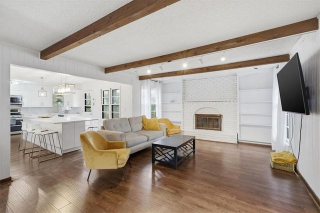 3012 NW 55th Street, Kansas City, MO 64152